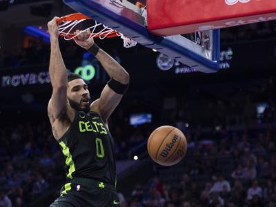 Celtics remontan desventaja de 26 puntos y vencen a los 76ers