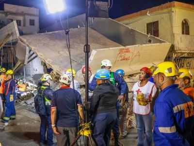 Continúa inspección de edificio tras derrumbe en La Romana