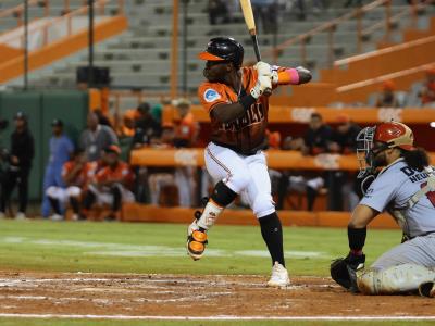 Cuatro dominicanos interesantes buscan un puesto en MLB