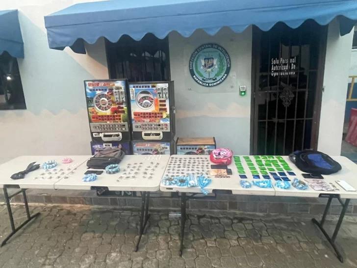 Desmantelan puntos de drogas en SDE y Boca Chica