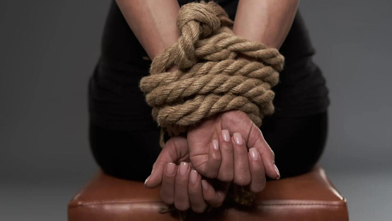 Desmantelan red dedicada a la explotación sexual de mujeres colombianas en RD