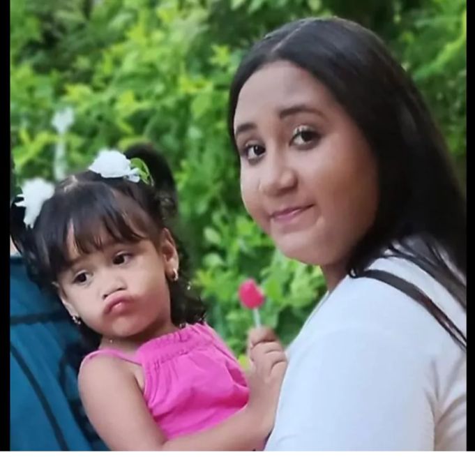 Enfermera y su hija de dos años fallecen tras ser arrolladas por un grédar en SFM
