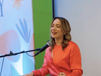 Gloria Reyes presentó su libro en provincia La Altagracia