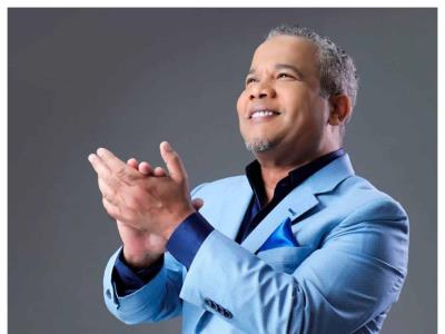 Héctor Acosta "El Torito" celebra un año de victoria contra el cáncer