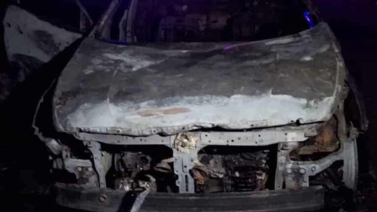 Identifican a dos hombres encontrados calcinados en un vehículo cerca de Loma Miranda