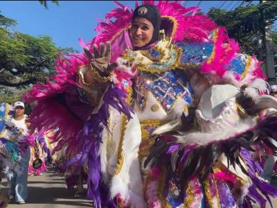 Los Chihuas: tradición, color y conciencia sobre el cáncer de mama