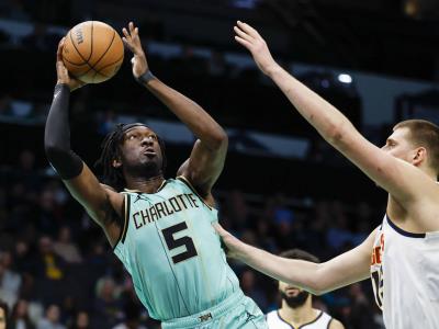 NBA: Cancelado, traspaso que llevaría a Mark Williams a Lakers