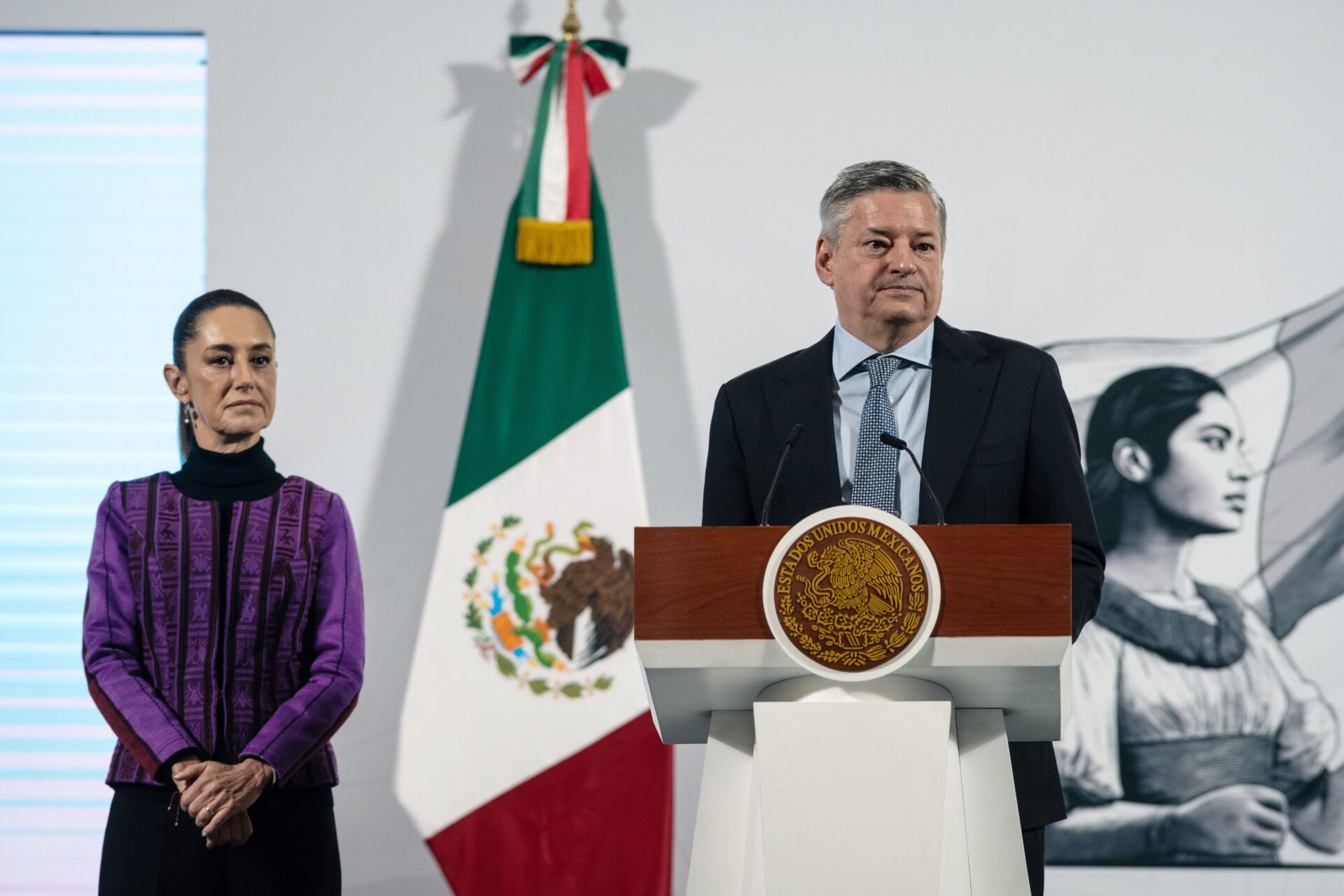 Netflix producirá más series y películas en México con una inversión de 1,000 millones de dólares
