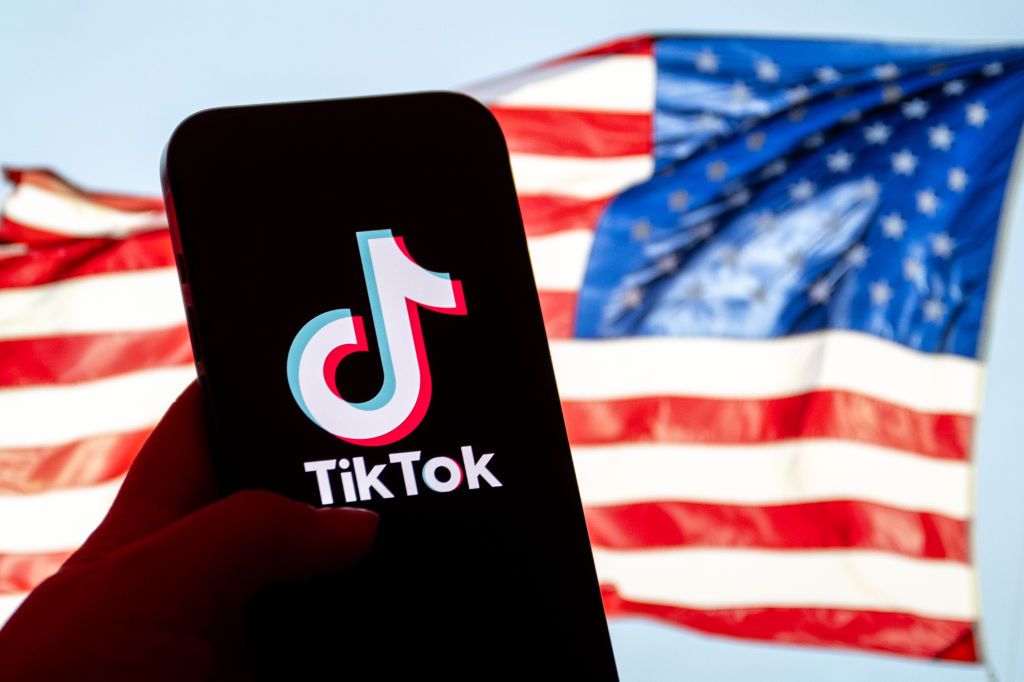 TikTok encuentra una forma de reactivar las descargas de su app para iOS y Android en EE UU