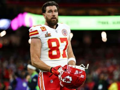 Travis Kelce, el novio de Taylor Swift, no se retira de la NFL