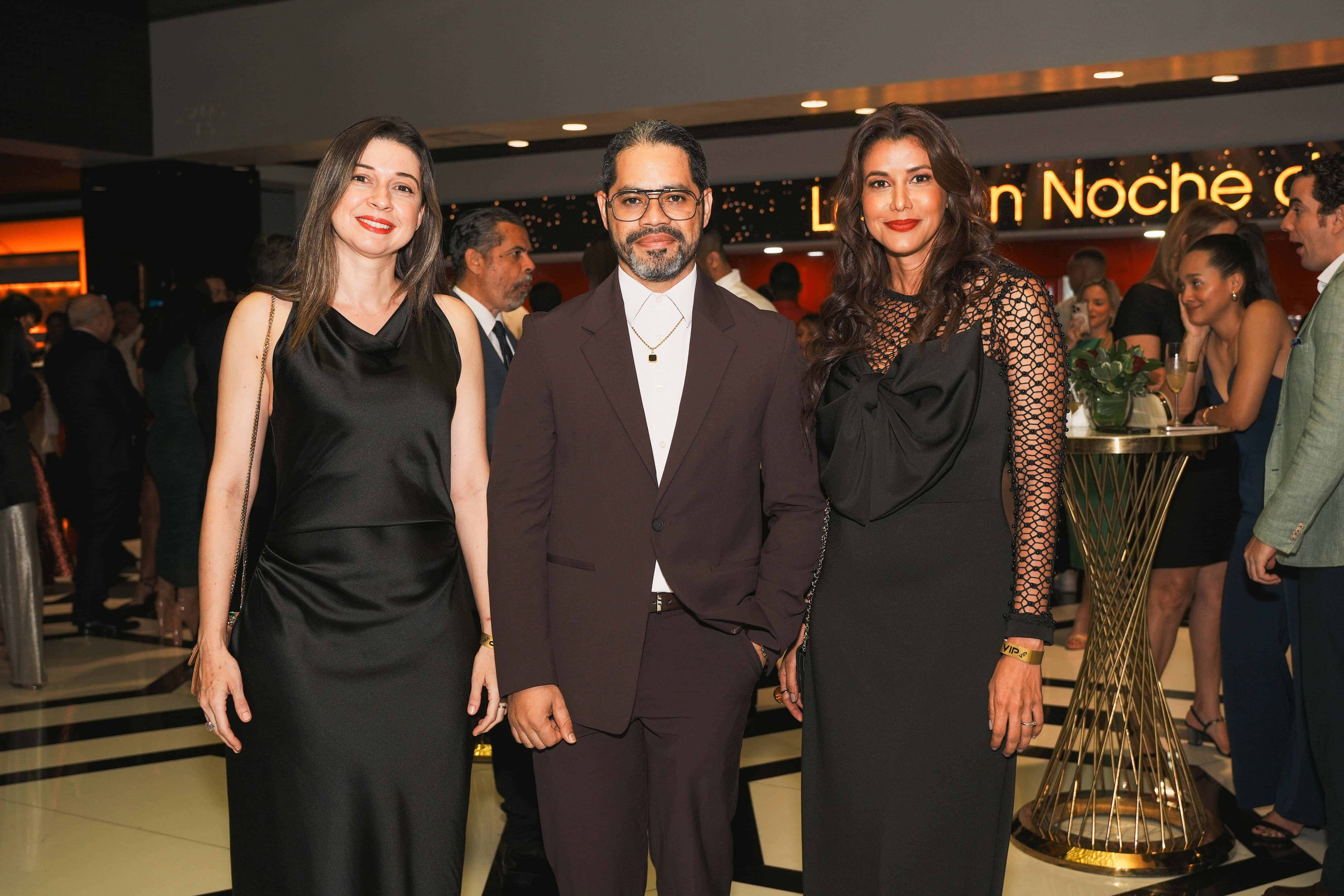 Mariana Vargas, Danilo Reynoso y Evelyna Rodríguez.