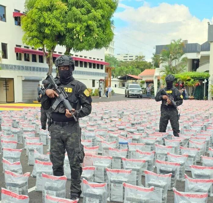 Caso «Metal Blanco»: juez envía a juicio a imputados en red de narcotráfico