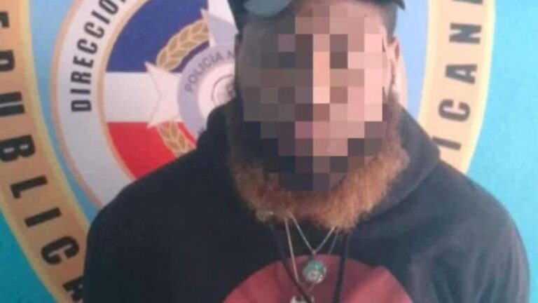 Hombre acusado de matar a uno y herir a un segundo fue apresado por la Policía en Miches