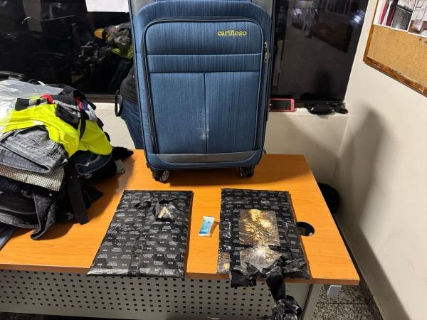 Detienen a dominico-español que intentó viajar a Madrid con 2.5 kilos de presunta cocaína
