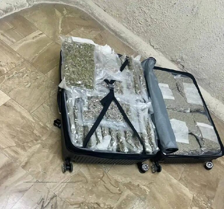 DNCD confisca pacas y un paquete de drogas en el aeropuerto Punta de Cana