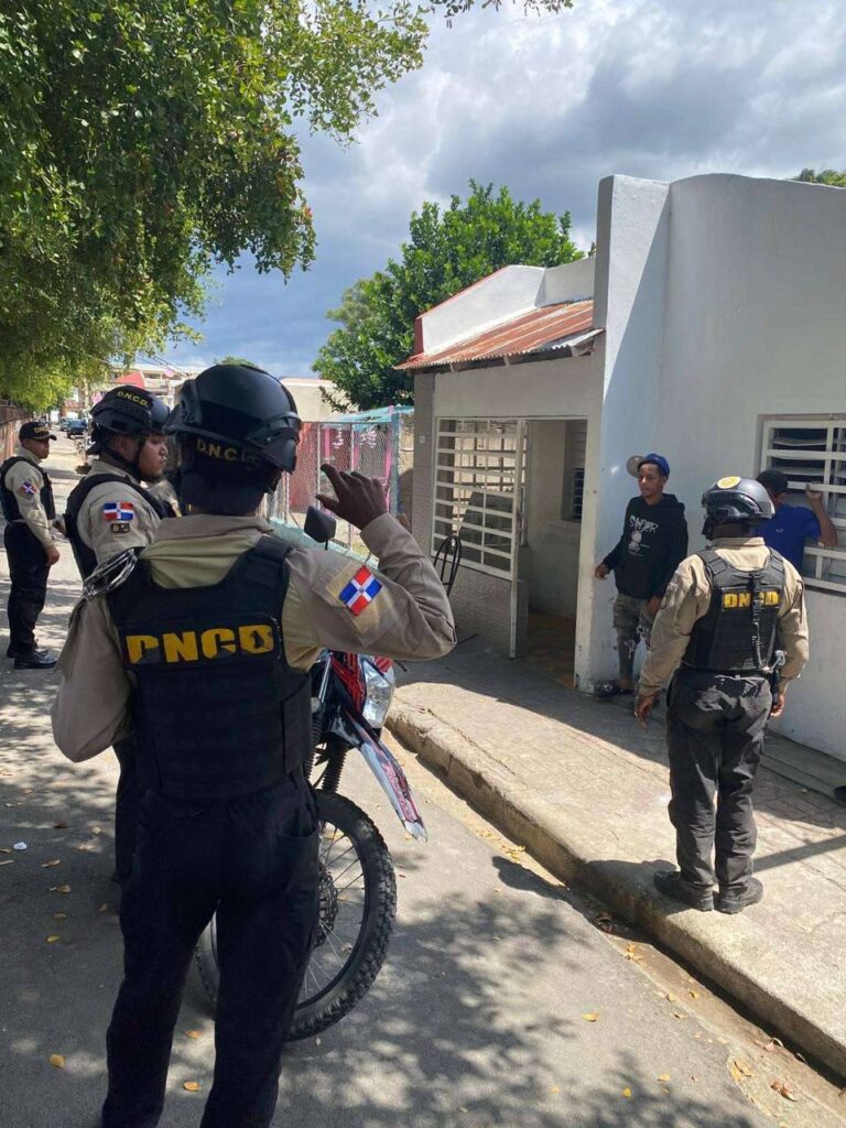DNCD incauta más de 560 kilogramos de drogas y apresa 1,990 personas
