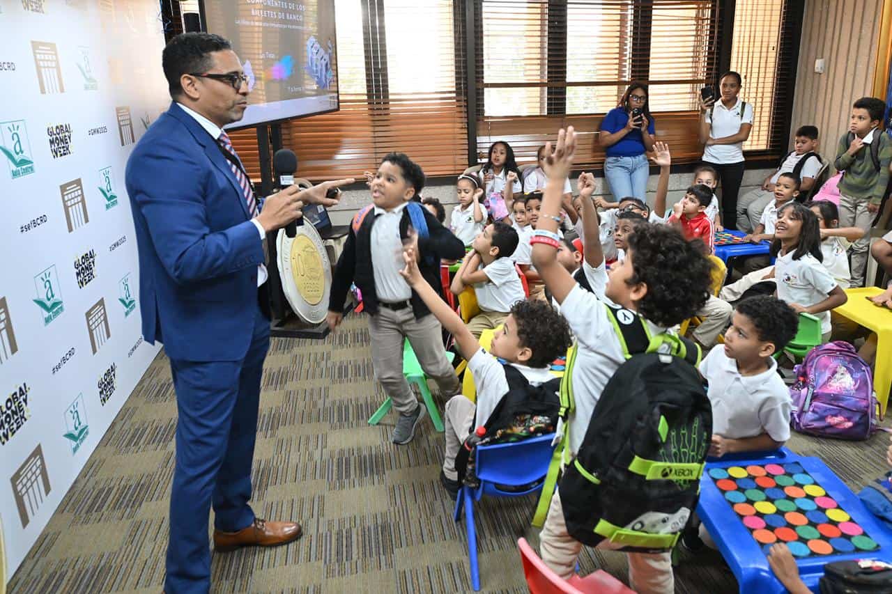Durante el evento, los niños pudieron disfrutar de charlas, exposiciones y recorridos guiados.