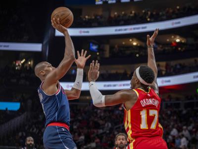 Harden y Leonard anotan 25 puntos cada uno y Clippers vencen a Hawks