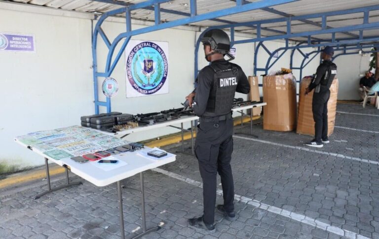 Investigación revela conexiones de ‘couriers’ en tráfico de armas