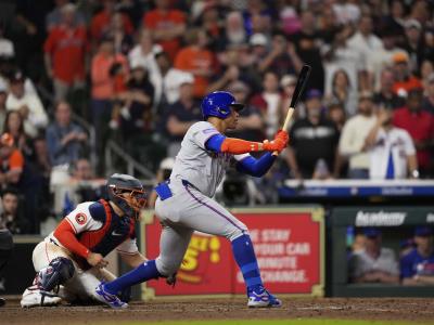 Juan Soto se poncha con dos en base en debut con Mets