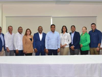 Kelvin Cruz se reúne con Comisión Deportes de Cámara de Diputados