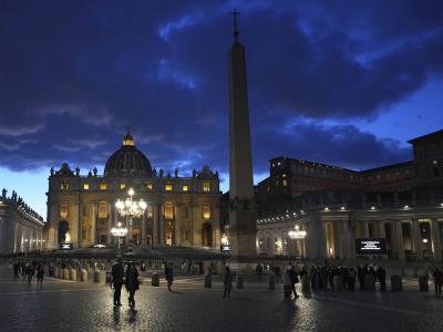 La película "Cónclave" frente a lo que está pasando en el Vaticano