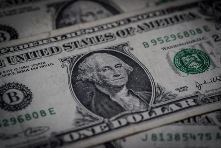 La venta del dólar sigue a RD$ 63.48 durante este lunes