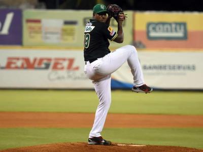 Lidom: Estrellas ratifican contratación de Enny Romero