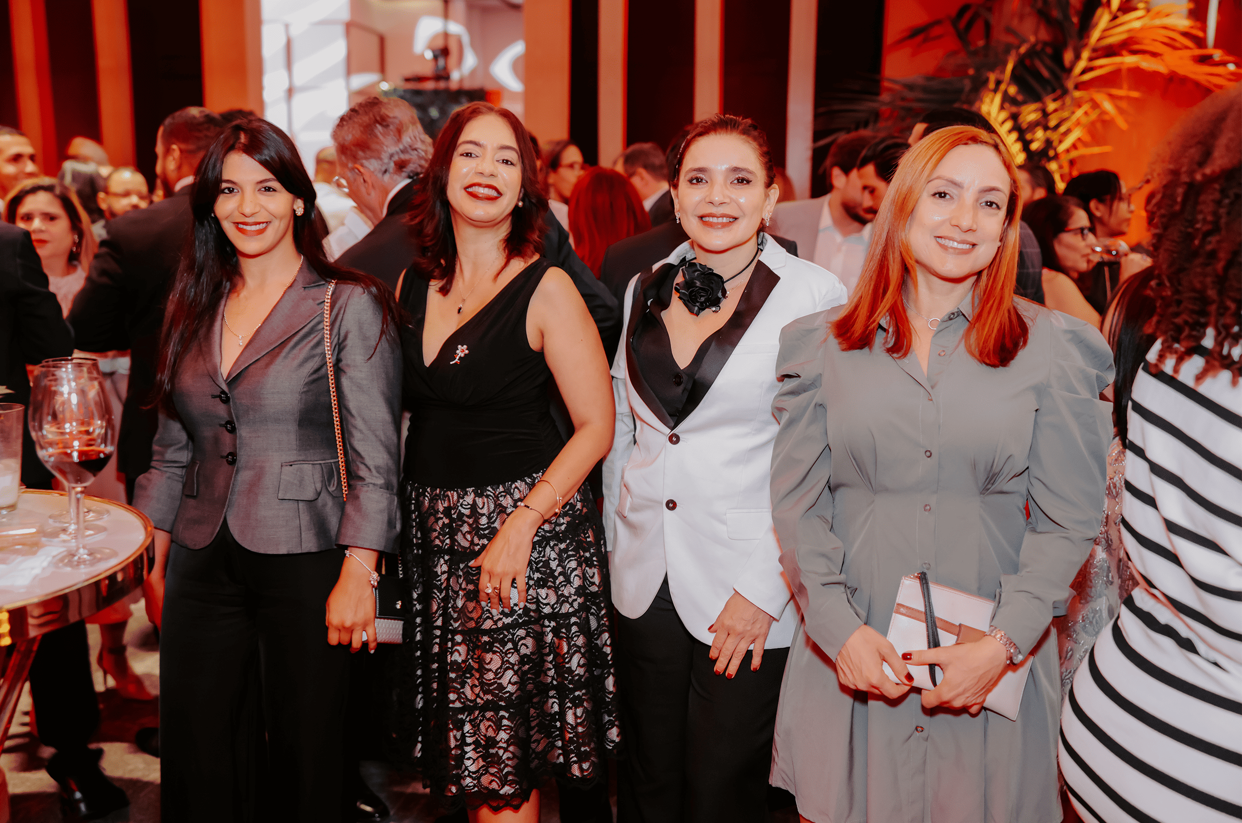 Isis Fernández, Diana Jaramillo y Marisol Fermín.