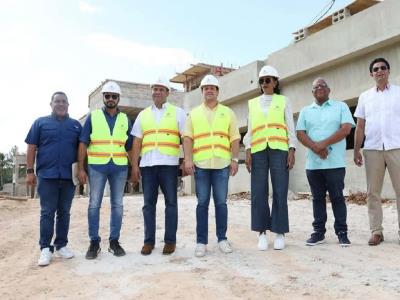 Mived y otras autoridades supervisan obras clave en La Altagracia