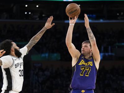 NBA: Reaves anota 30 en victoria de Lakers sobre Spurs