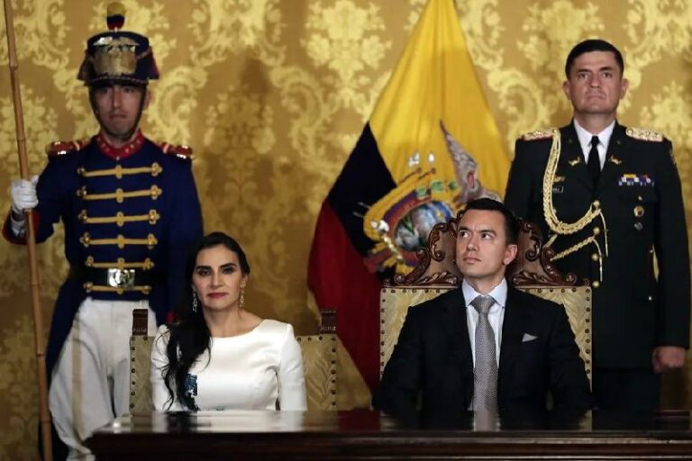 Noboa afirma que la vicepresidenta de Ecuador es 'una traidora que ya está destituida'
