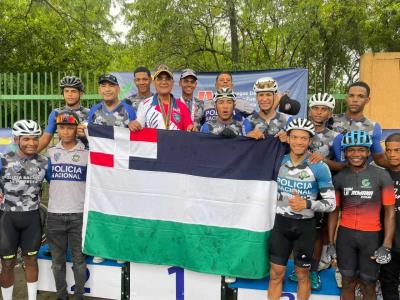 Policía Nacional sorprende al ganar el ciclismo