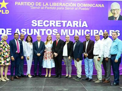 Reunión de alcaldes y directores municipales del PLD