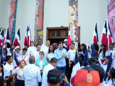 Roberto Ángel Salcedo habla de la importancia del arte en las escuelas