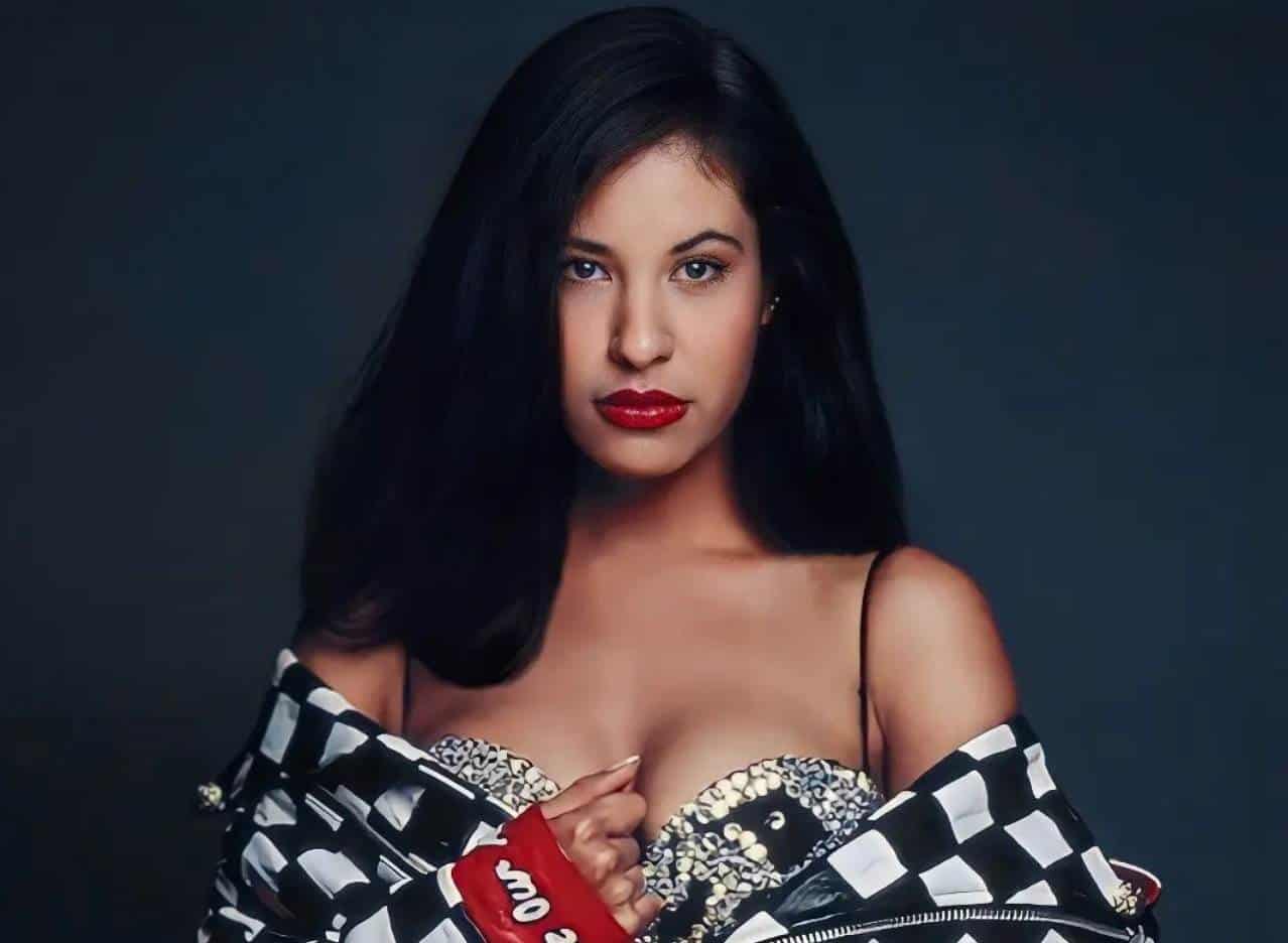 Selena falleció a los 23 años en 1995.