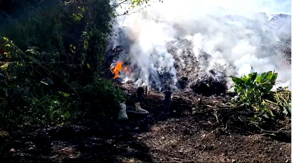 Solicitan declarar emergencia en Bonao debido a incendio en el vertedero