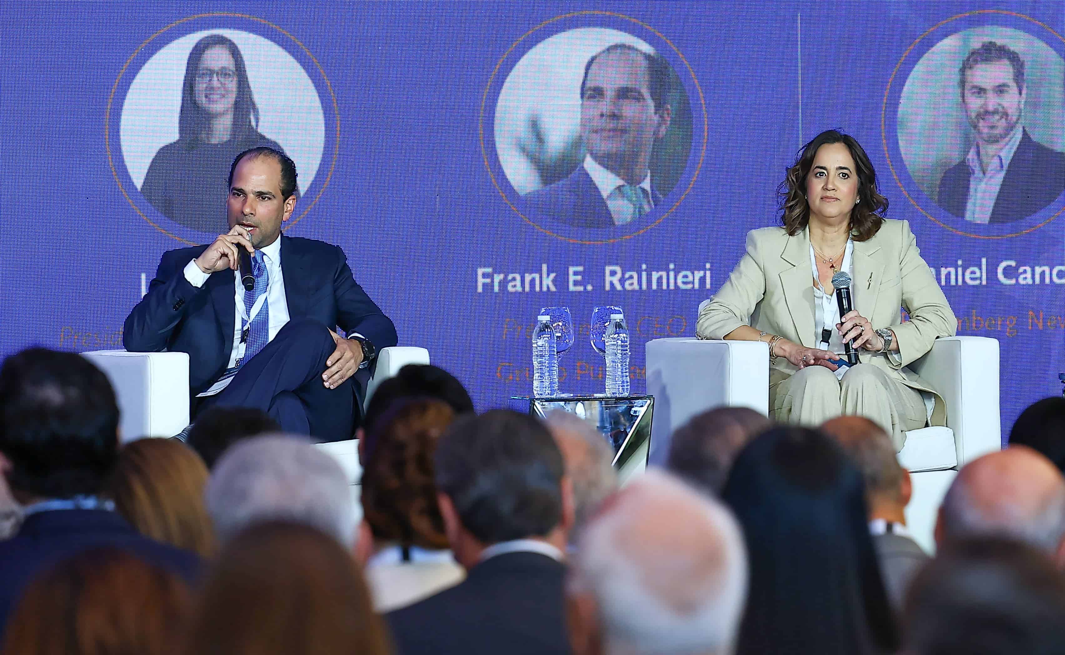 Frank E Rainieri, presidente y CEO de Grupo Puntacana y Lina Garcia, presidenta Envases Antillanos, Grupo Linda.