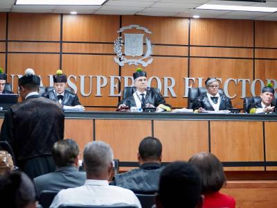 Tribunal SuperiorElectoral aplaza resolución sobre JCE