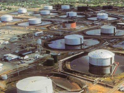 Trump pondrá aránceles del 25% a países compren petróleo a Venezuela