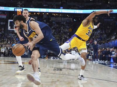 Un triple decisivo de Jamal Murray ayuda a Nuggets a vencer a Lakers