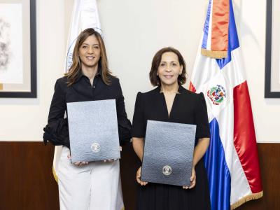 Unibe y APAP firman convenio de educación continua