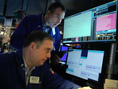 Wall Street sigue golpeada por la guerra de los aranceles