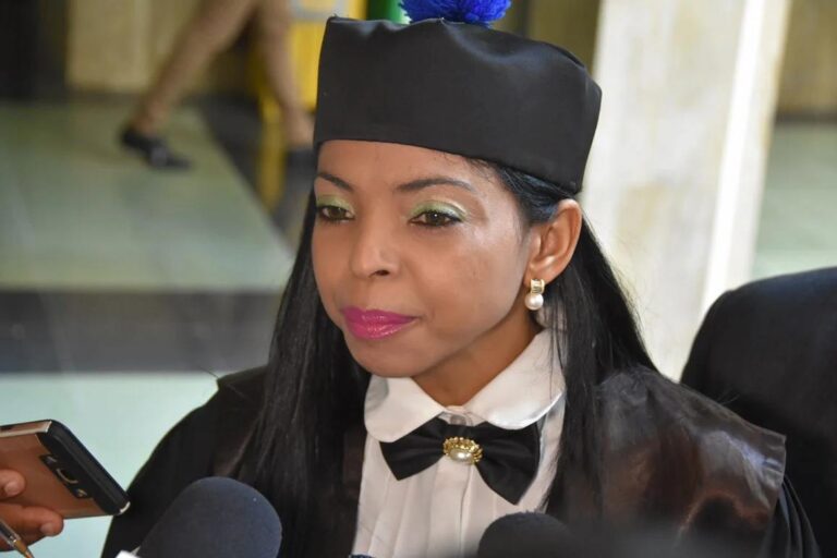 Yeni Berenice Reynoso: La fiscal de hierro que llegó a la cumbre del poder judicial