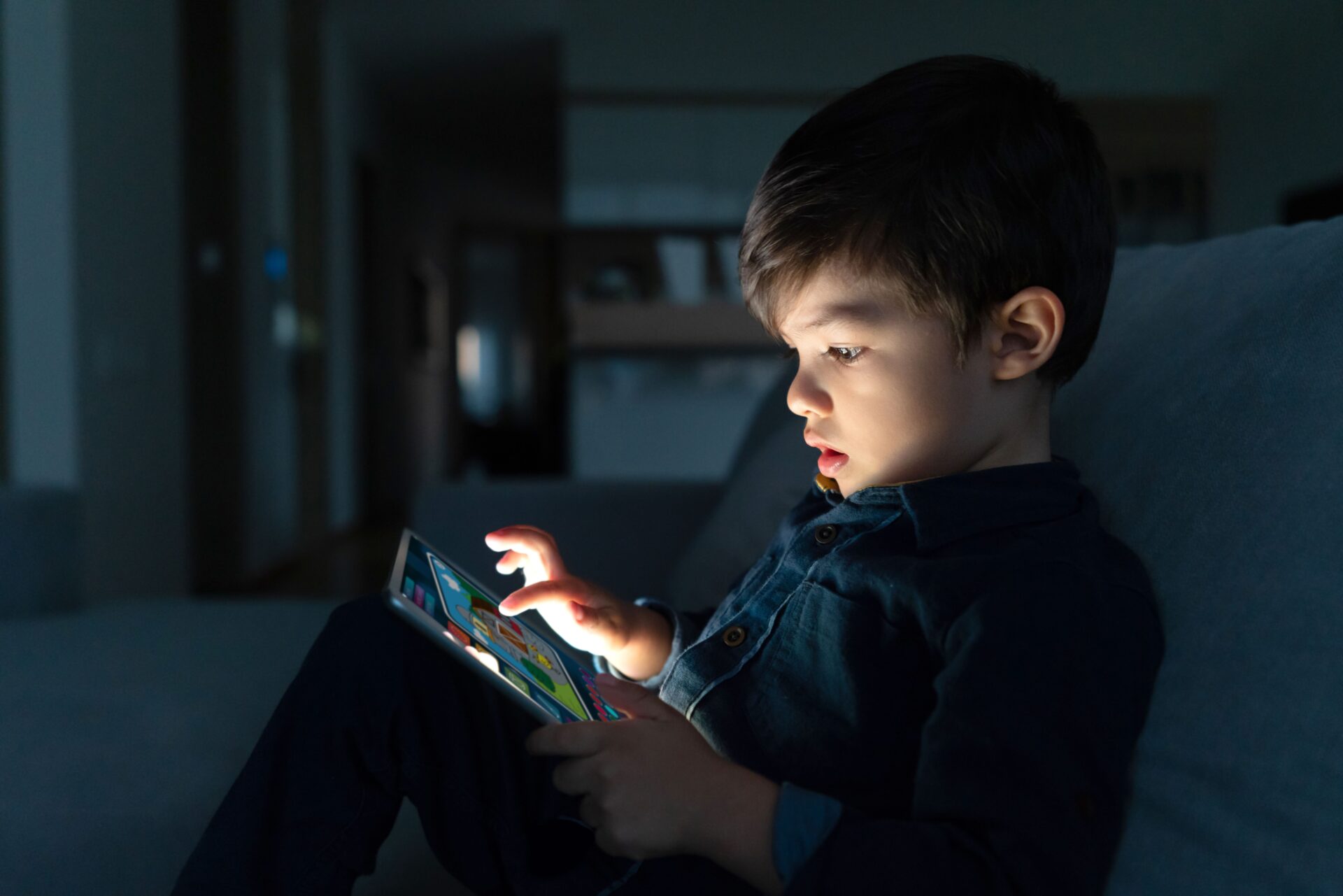 YouTube presentó Iniciativa de Bienestar Digital Juvenil, una colaboración global con creadores para promover contenido seguro