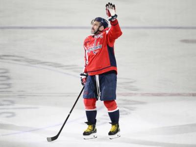 Alex Ovechkin iguala récord de 894 goles de Gretzky en el hockey