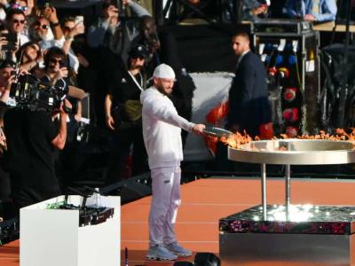 Antorchas olímpicas de la ceremonia de París 2024 será subastadas