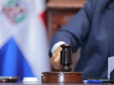Aprueban nombrar Frank Rainieri el Boulevard del Este