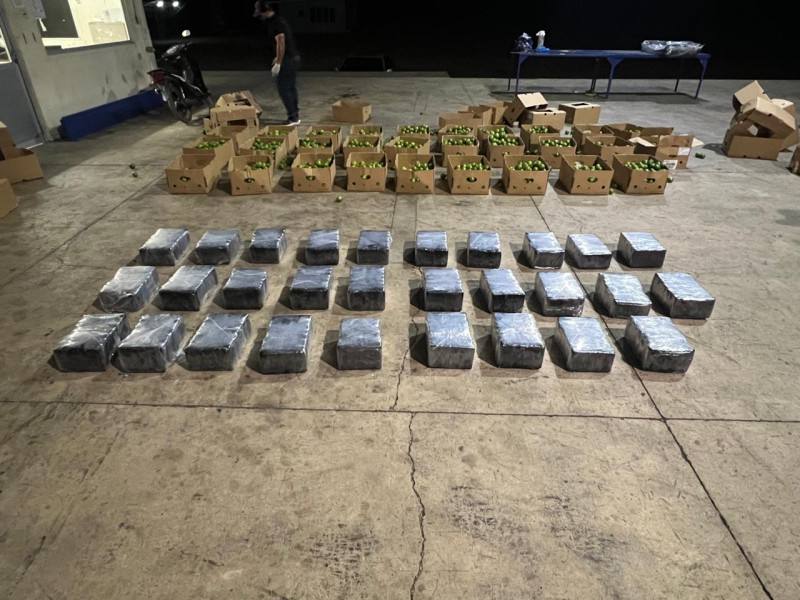 Arrestan hombre llegó deportado de EE. UU.; lo vinculan a decomiso de 201 paquetes de cocaína
