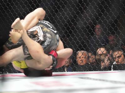 Bajo mirada de Trump, Volkanovski retiene título pluma en UFC 314